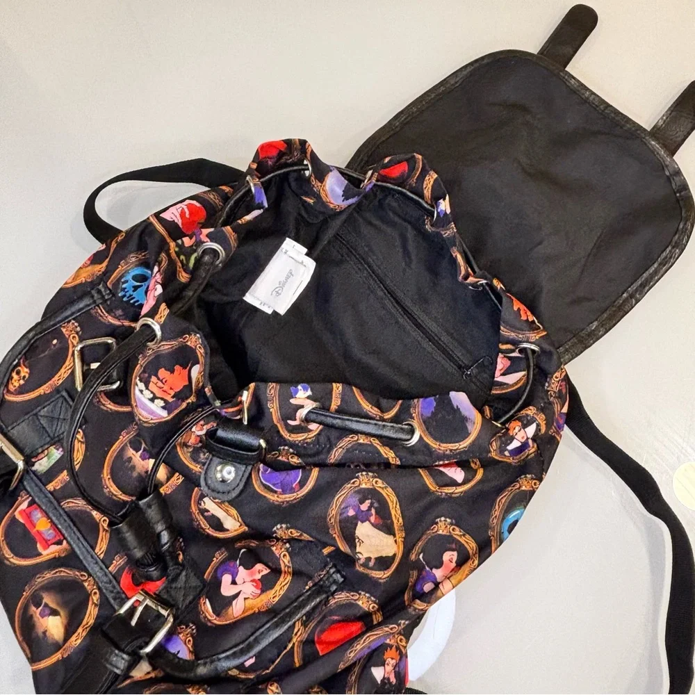 Disney Vintage Down-string Backpack with Colorful Character Cameos - Snow White - Picture 4 of 6